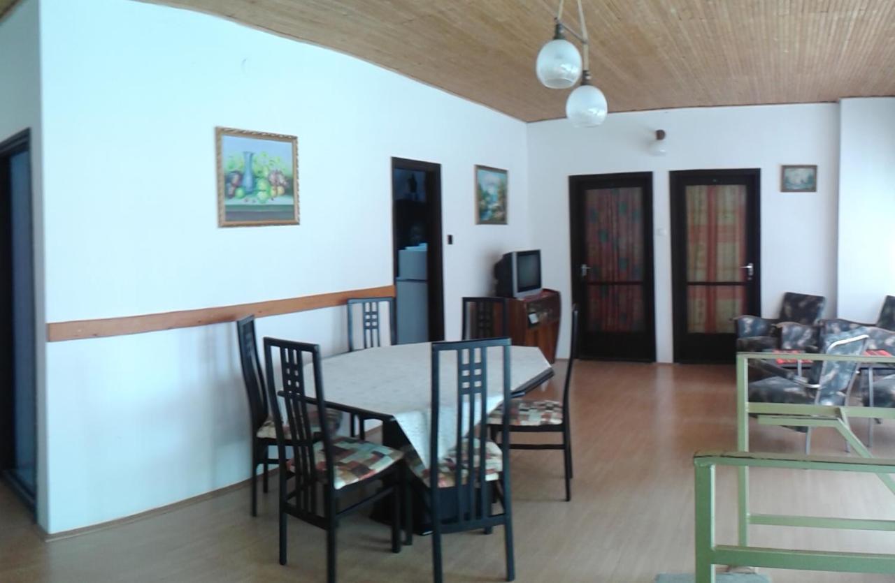 Hutter Vendeghaz Hotel Szantod Luaran gambar