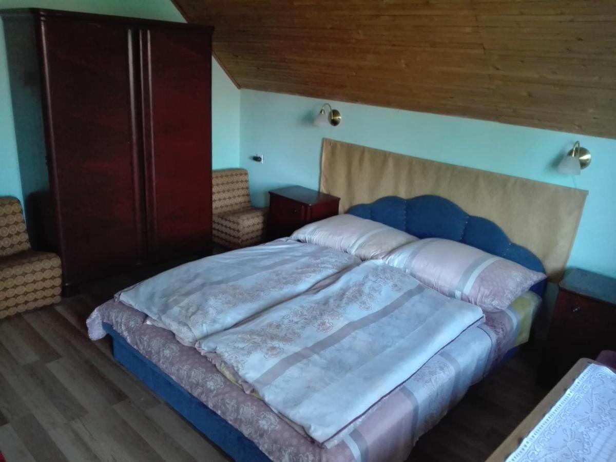 Hutter Vendeghaz Hotel Szantod Luaran gambar